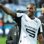 Bom tấn chuyển nhượng: Jeremy Jacquet chọn Chelsea, Liverpool và Bayern nhận 'cú sốc' 1