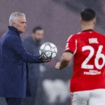 Sốc! Mourinho đánh bại Real Madrid, Benfica lách khe cửa hẹp Champions League 1