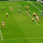 Cú sút hụt 'không thể tin nổi' của Gyokeres: Arsenal vẫn thắng dù tiền đạo bỏ lỡ cơ hội vàng 1