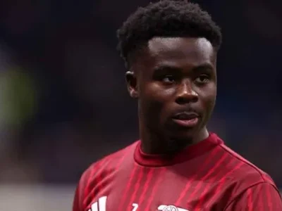 Sốc: Arteta tiết lộ lý do thật sự Bukayo Saka ngồi ngoài, tân binh Noni Madueke lập công ‘thần sầu’