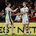 Chuyên gia nổi tiếng khuyên MU: 'Bỏ ngay Anderson, đón Wharton về Old Trafford' 1