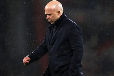 Arne Slot thừa nhận sự thật phũ phàng sau trận thua ngược Man City: Liverpool còn thiếu điều gì? 1