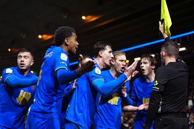 Nhận định Birmingham vs Leeds 19h00 ngày 152 (FA Cup 202526) 1